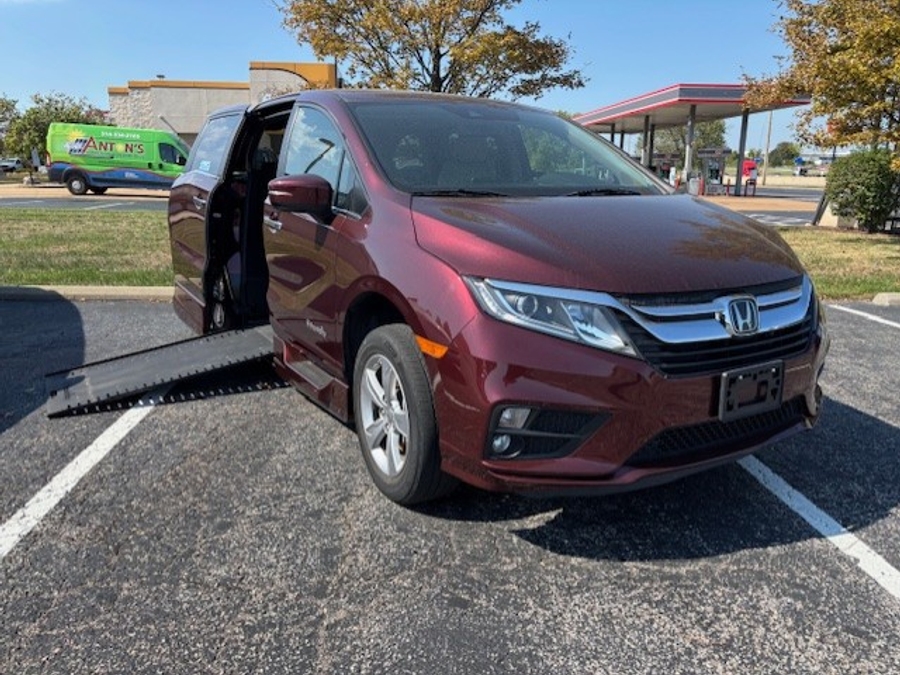 Used 2019 Honda Odyssey EX-L - BraunAbility Side Entry Entry In Floor Automatic Ramp