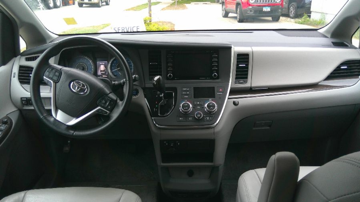 2018 TOYOTA SIENNA - Image 13