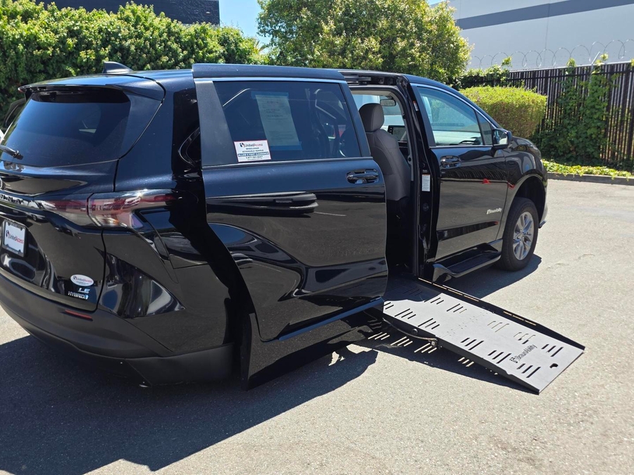 Used 2024 Toyota Sienna Hybrid LE - BraunAbility Side Entry Fold Out Automatic Ramp