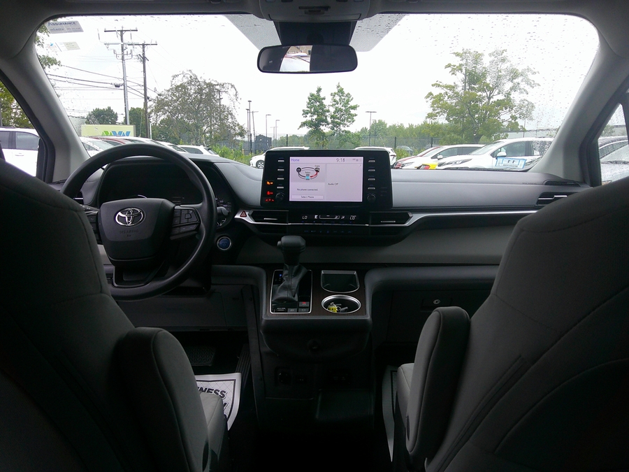 2022 Toyota Sienna LE - Photo 19