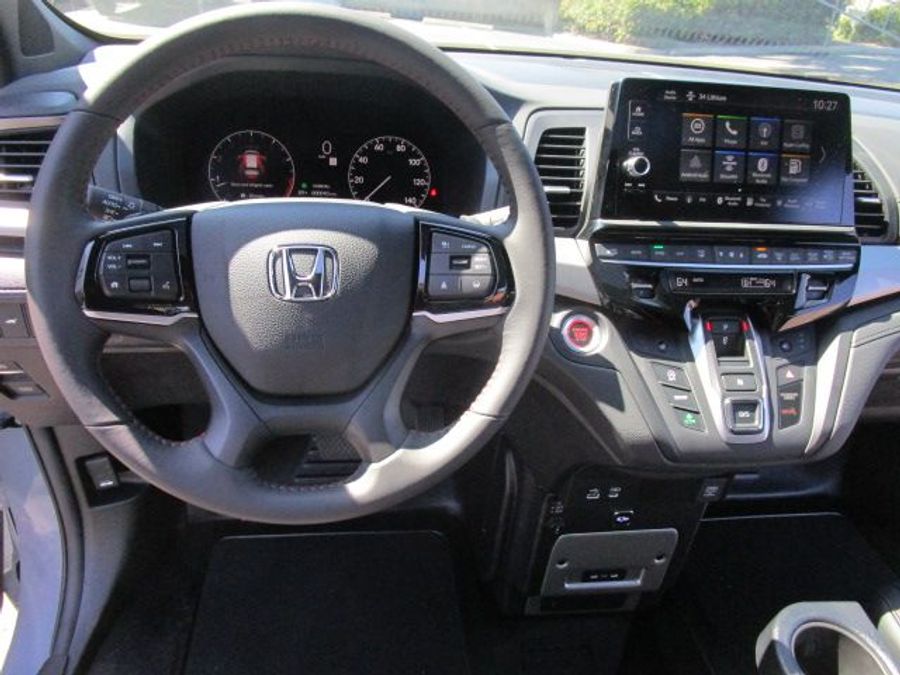 New 2025 Honda Odyssey Sport - BraunAbility Side Entry Entry In Floor Automatic Ramp