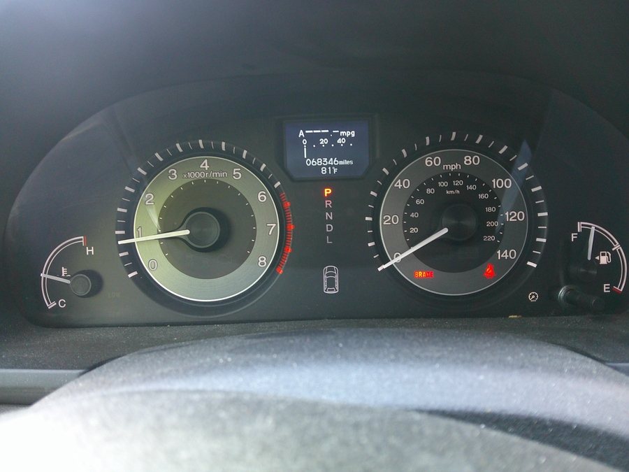 Silver Honda Odyssey image number 7
