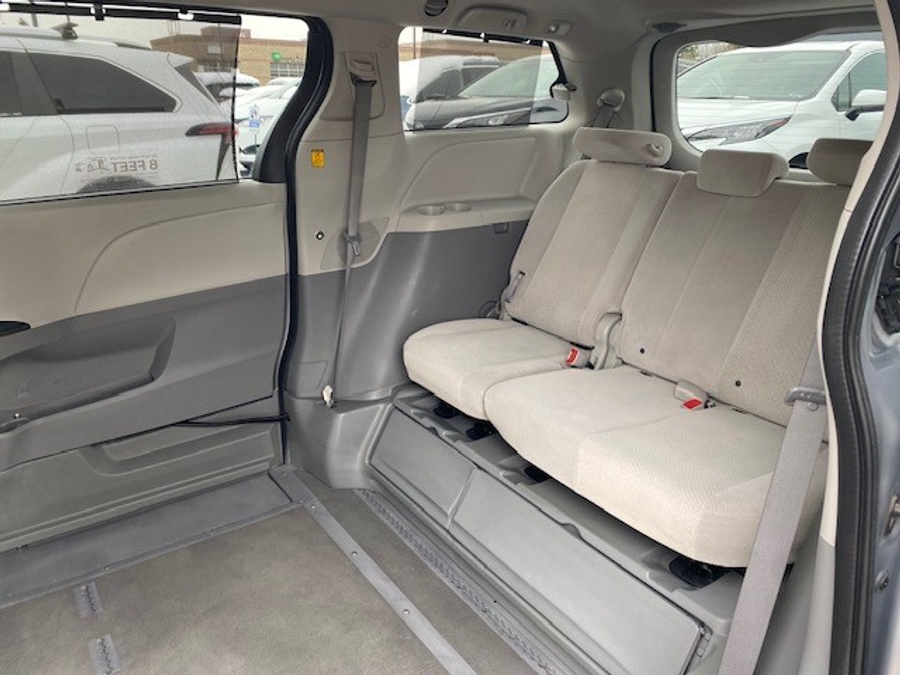Used 2013 Toyota Sienna LE - BraunAbility Side Entry Entry In Floor Automatic Ramp