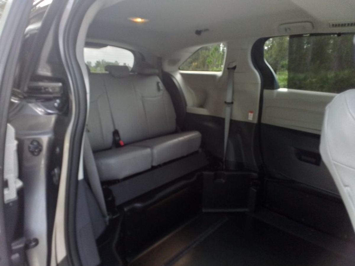 2023 TOYOTA SIENNA - Image 12