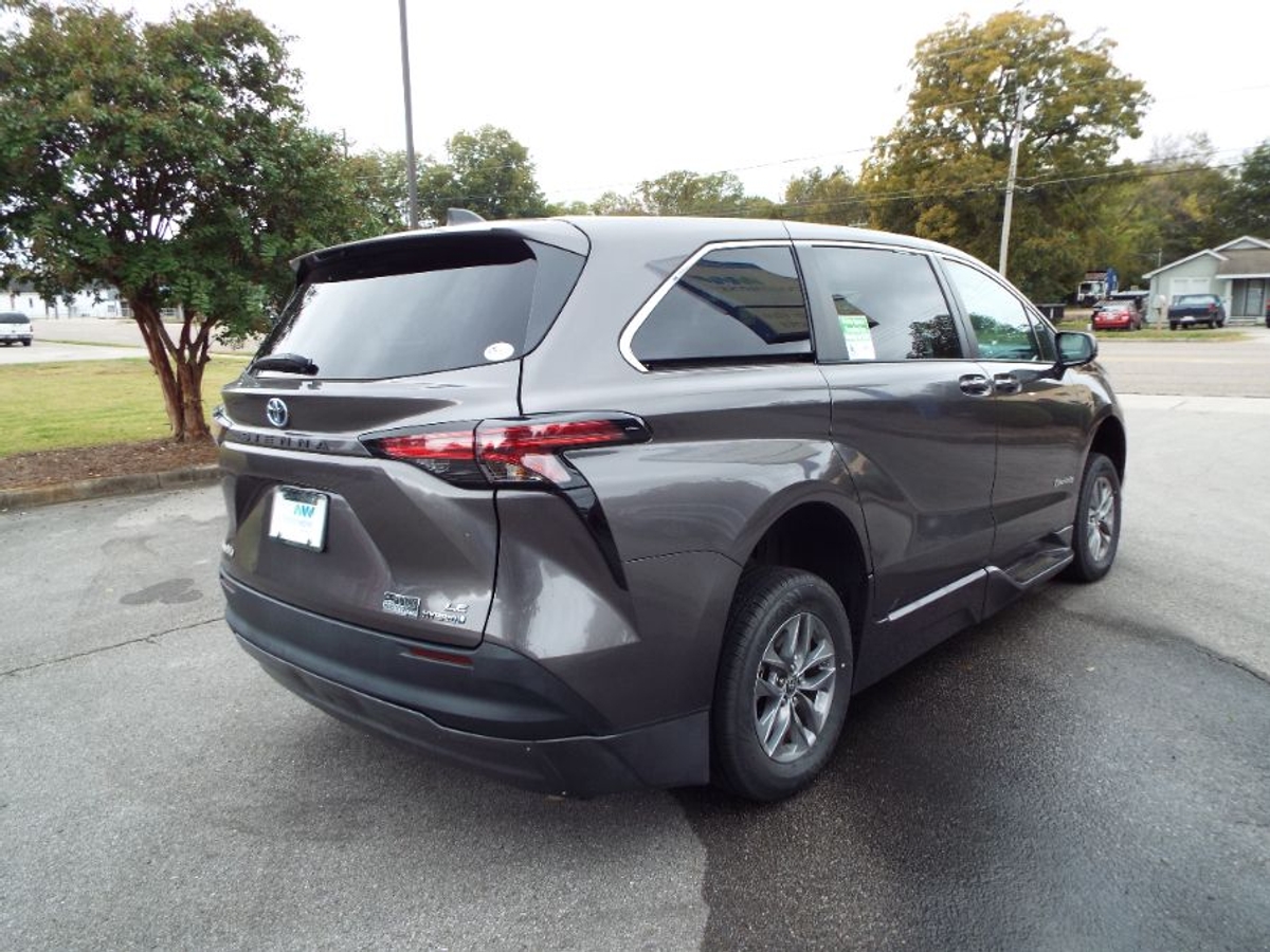 2022 TOYOTA SIENNA - Image 6