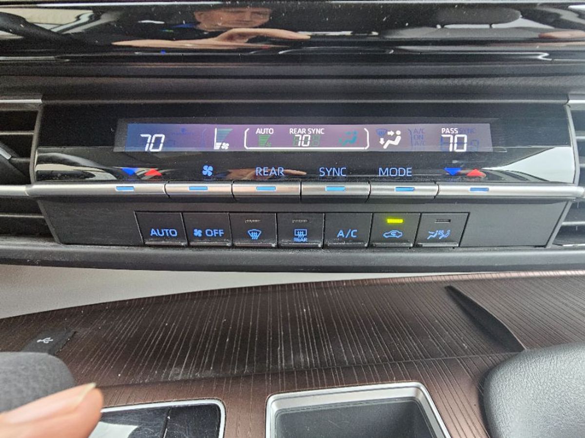 2023 TOYOTA SIENNA - Image 15