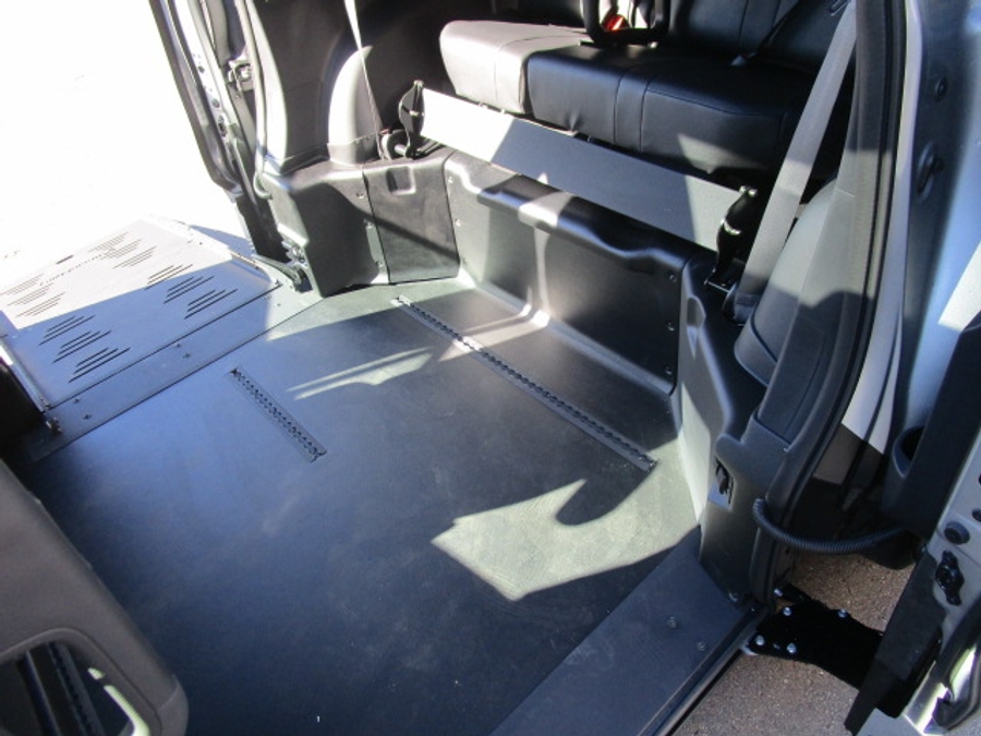 New 2025 Toyota Sienna Hybrid XSE Sport - BraunAbility Side Entry Entry Fold Out Automatic Ramp