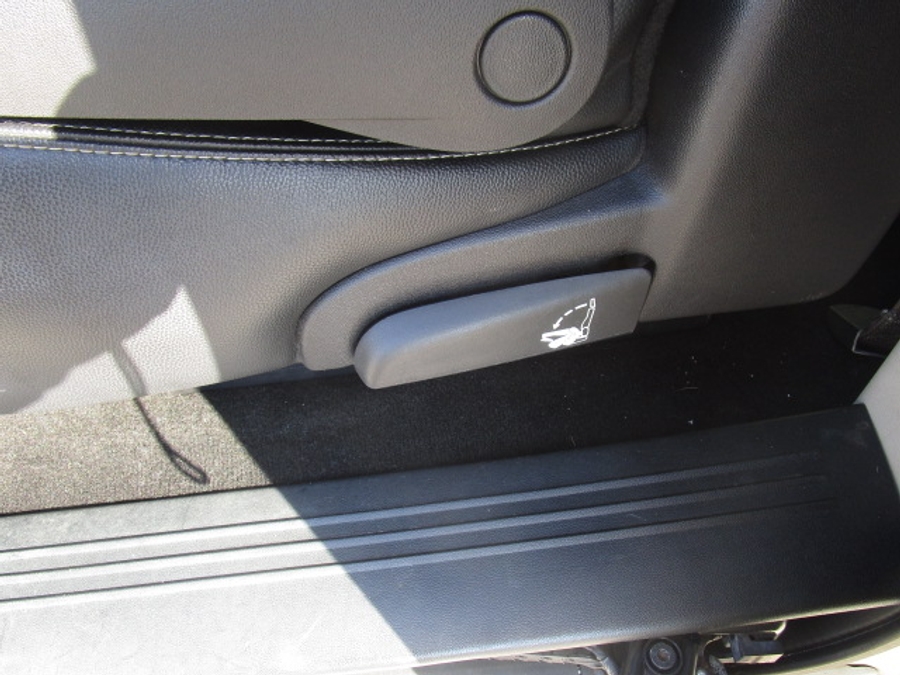 Used 2019 Dodge Grand Caravan SXT - OTH Rear Entry Entry Fold Out Manual Ramp