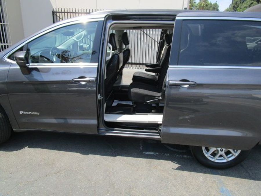 Used 2022 Chrysler Pacifica Touring L - BraunAbility Rear Entry Entry Fold Out Manual Ramp