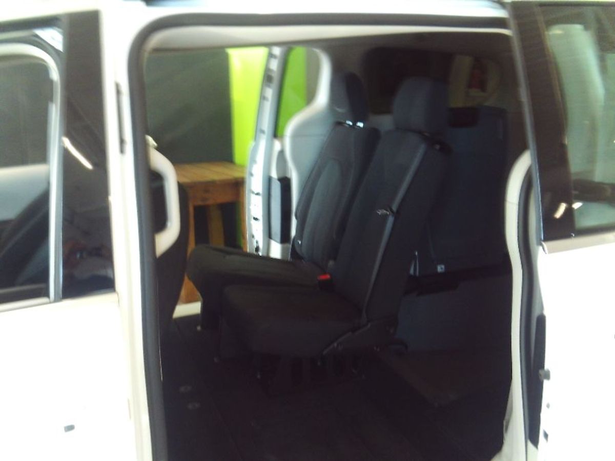 2024 CHRYSLER VOYAGER - Image 19