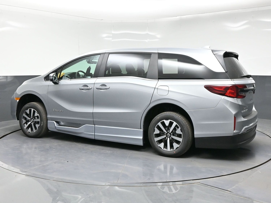 New 2026 Honda Odyssey EX-L - BraunAbility Side Entry In Floor Automatic Ramp