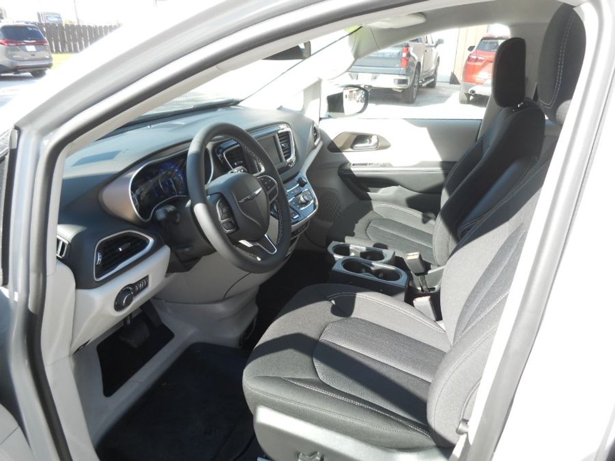 2022 CHRYSLER VOYAGER - Image 9