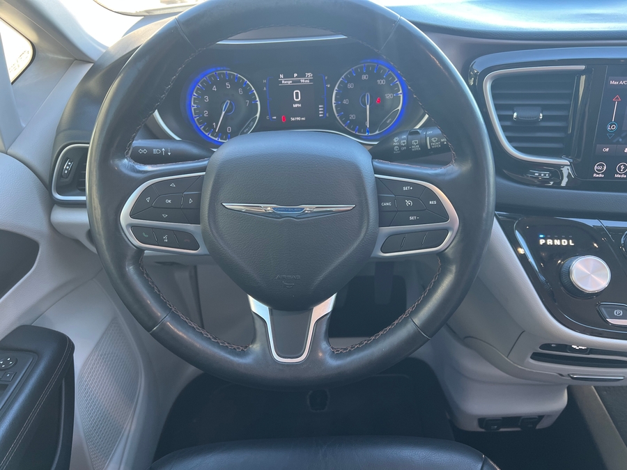 Used 2019 Chrysler Pacifica Touring L - BraunAbility Side Entry Entry Fold Out Automatic Ramp