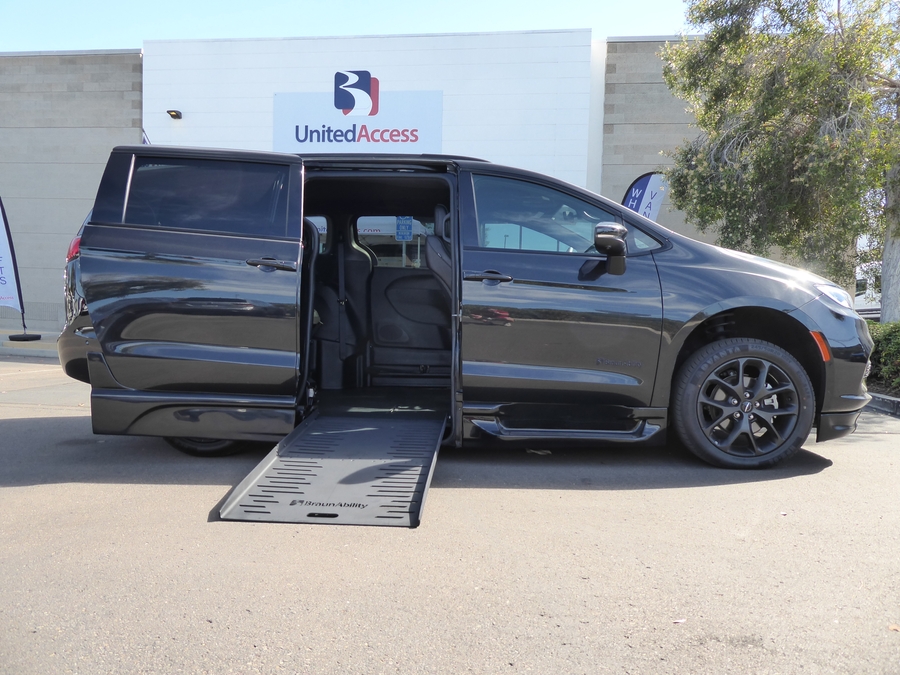 Used 2023 Chrysler Pacifica Touring L - BraunAbility Side Entry Fold Out Automatic Ramp
