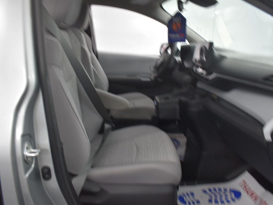 New 2025 Toyota Sienna Hybrid LE - BraunAbility Side Entry Entry Fold Out Automatic Ramp