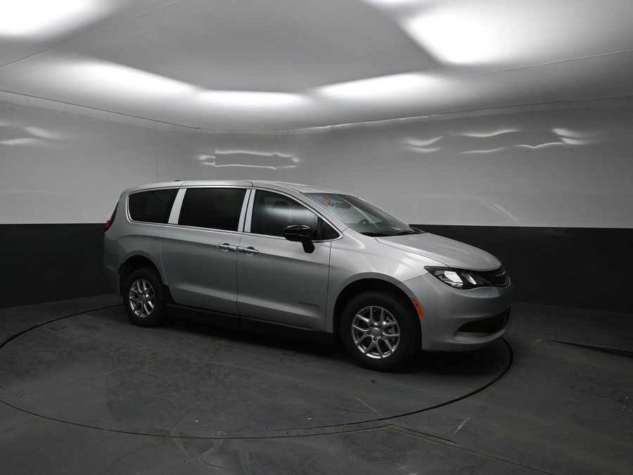 New 2026 Chrysler Voyager LX - BraunAbility Side Entry Entry Fold Out Manual Ramp