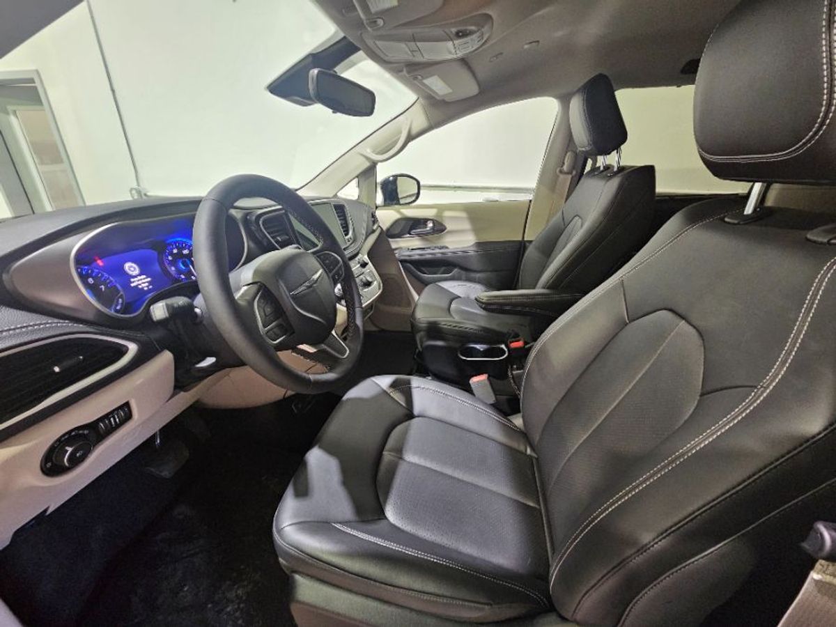 2024 CHRYSLER PACIFICA - Image 10