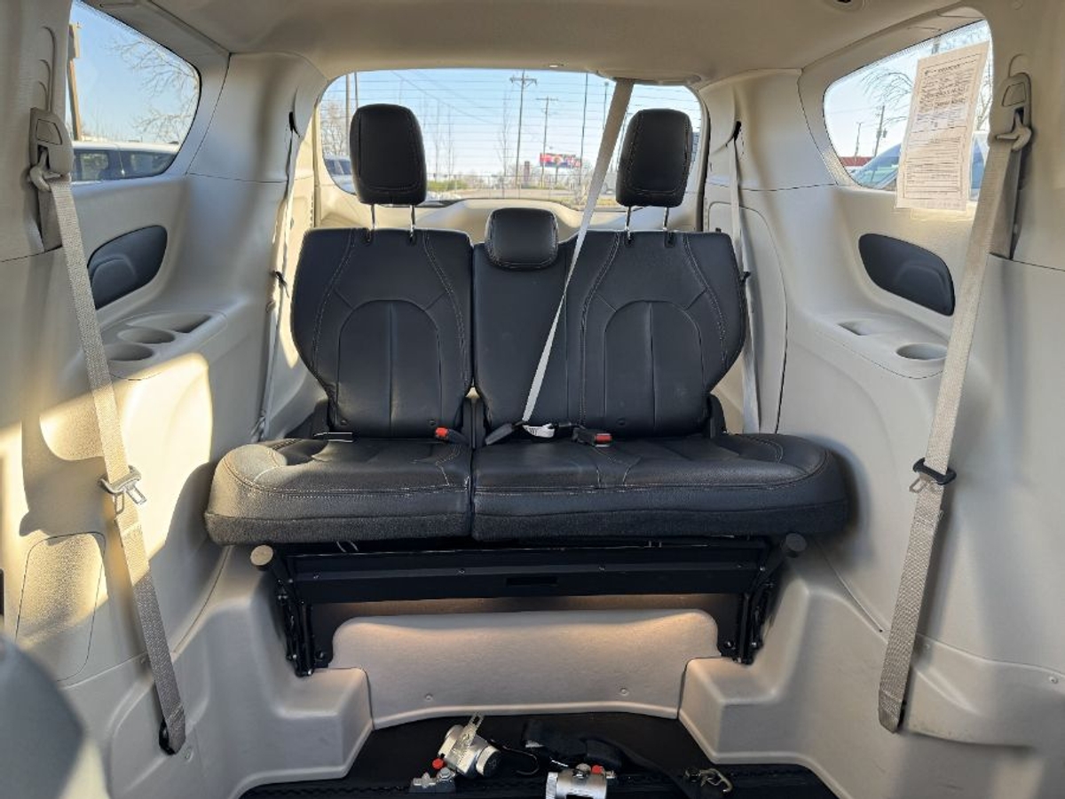 2018 CHRYSLER PACIFICA - Image 4