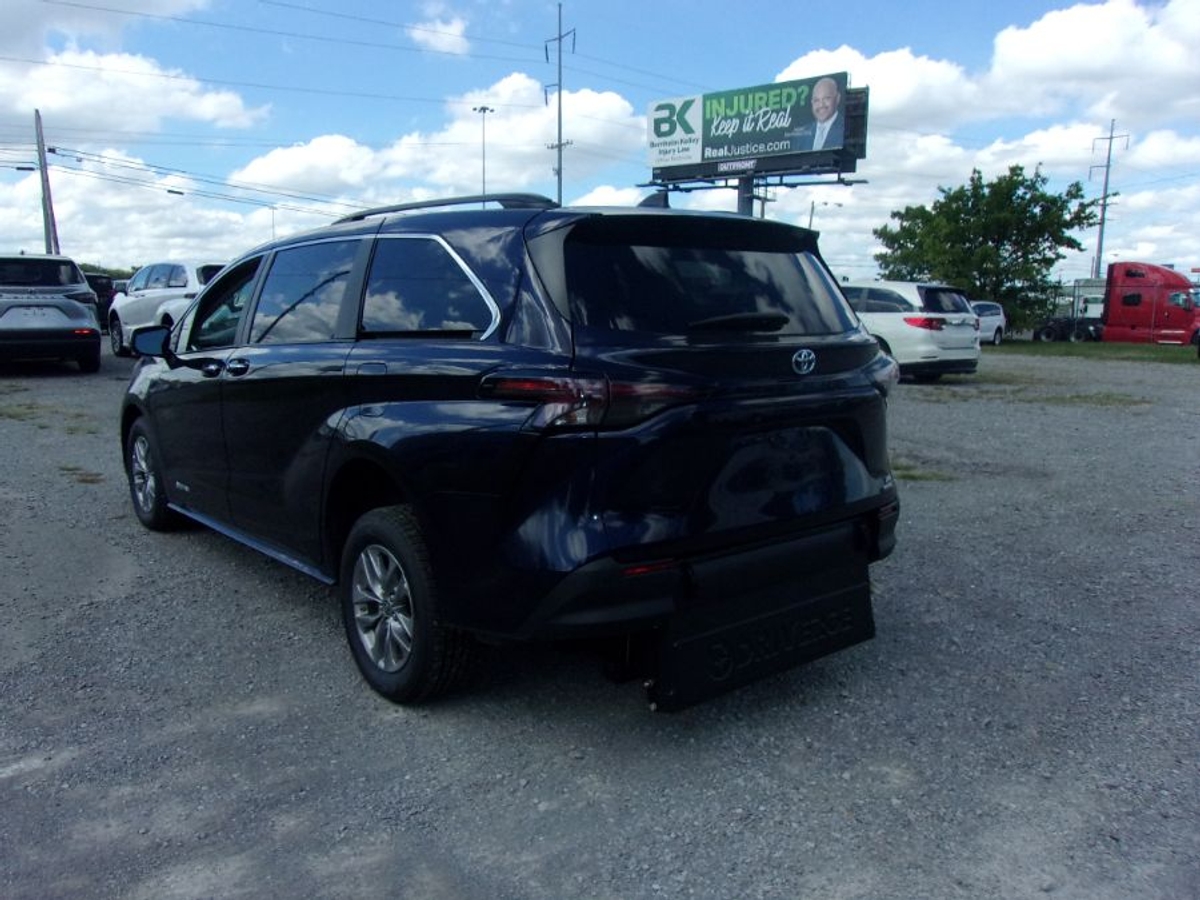 2024 TOYOTA SIENNA - Image 12