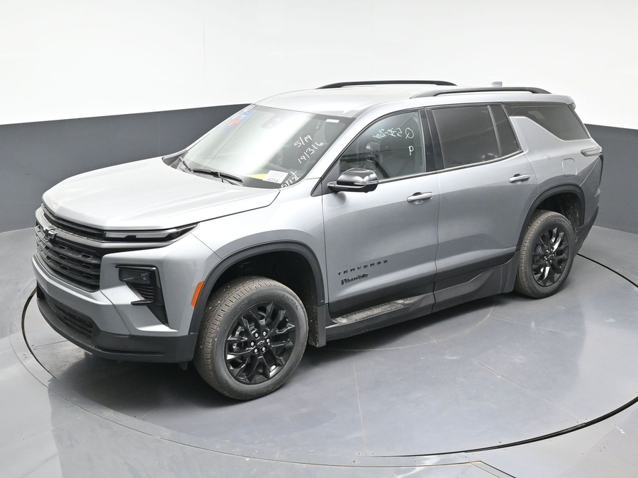 New 2026 Chevrolet Traverse 1LT Midnight - BraunAbility Side Entry Entry In Floor Automatic Ramp