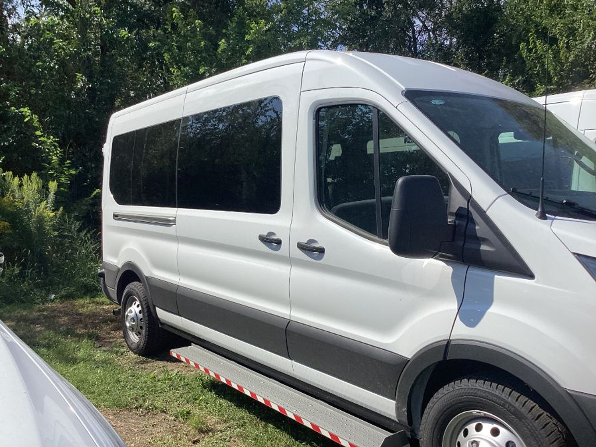 2025 Ford Transit Passenger Van XL's photo