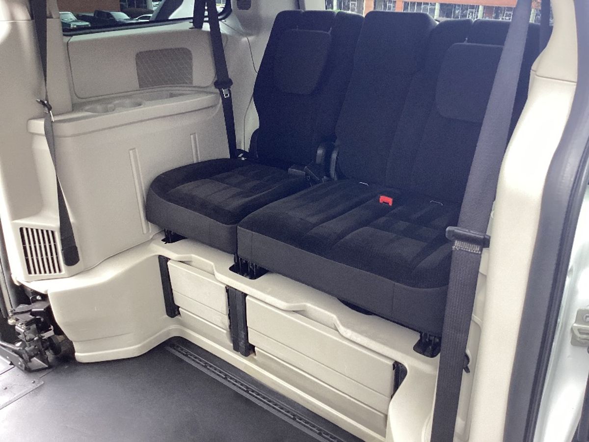White Dodge Grand Caravan image number 6
