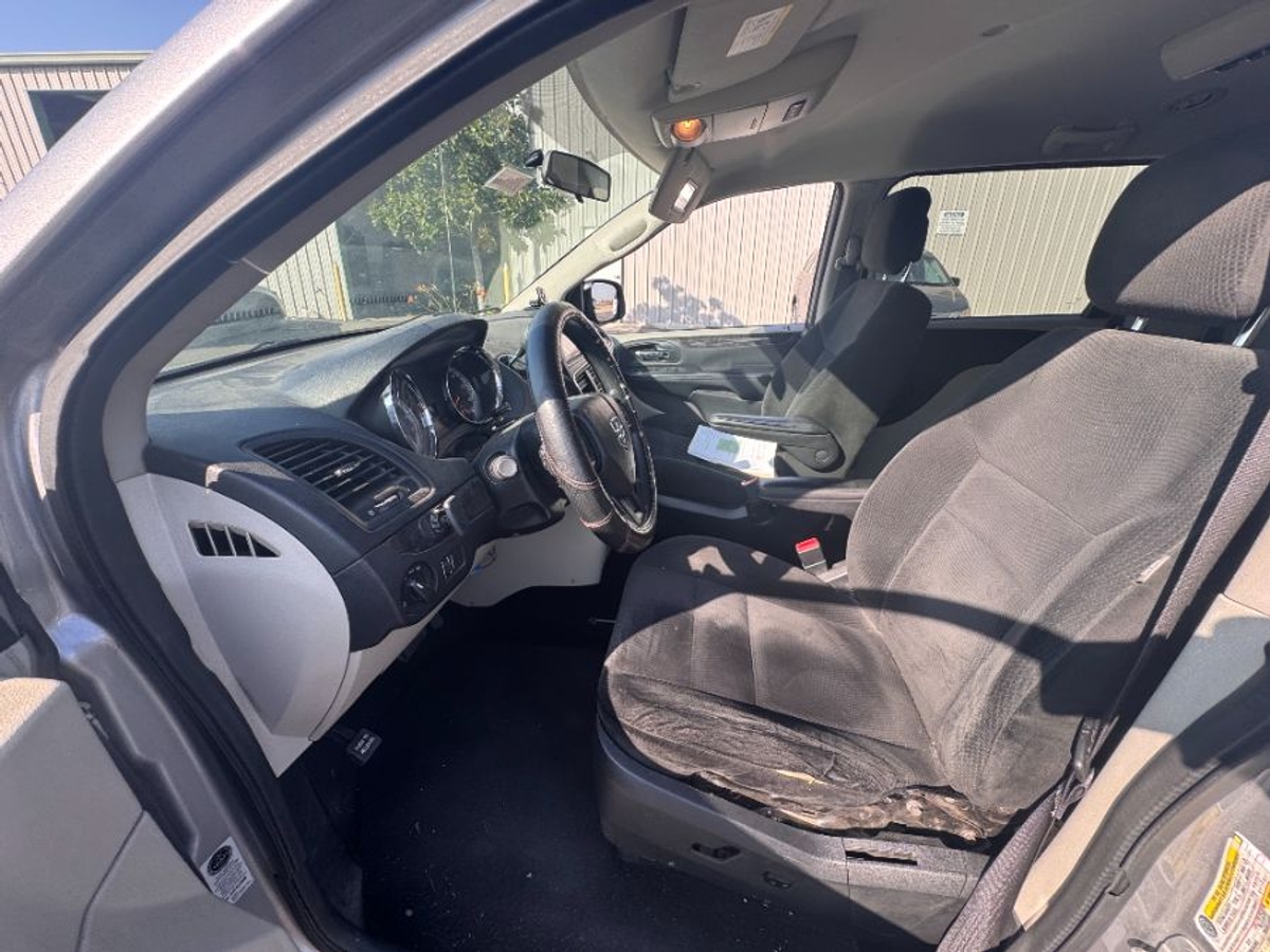 2016 DODGE GRAND CARAVAN - Image 4