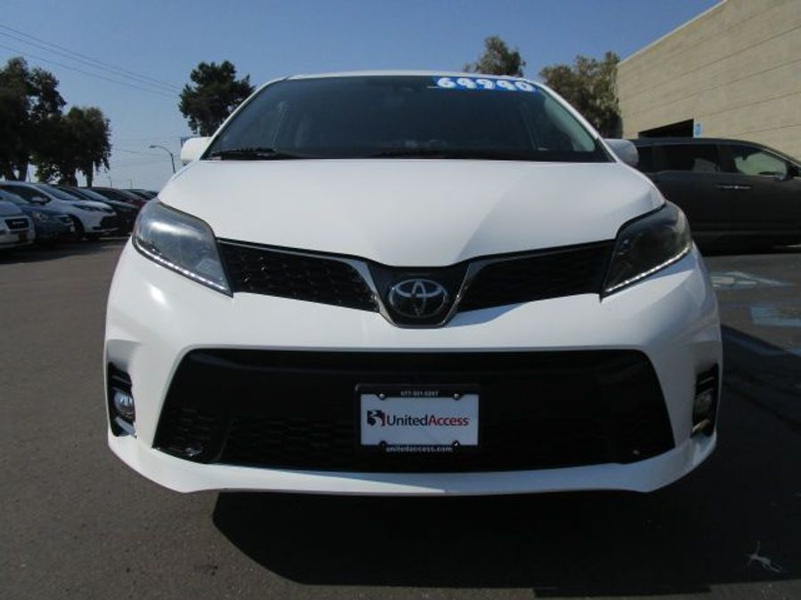 Used 2020 Toyota Sienna SE - BraunAbility Side Entry Entry In Floor Automatic Ramp