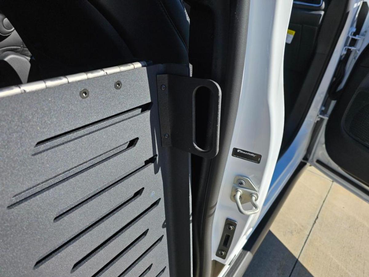 2025 CHRYSLER VOYAGER - Image 7