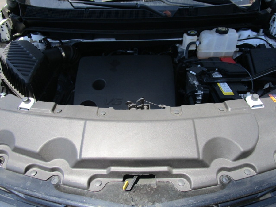 Used 2023 Chevrolet Traverse RS - BraunAbility Side Entry Entry In Floor Automatic Ramp