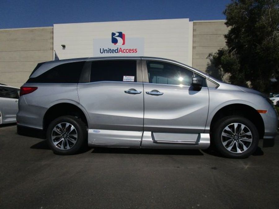 Used 2022 Honda Odyssey  - VMI Side Entry Entry In Floor Automatic Ramp