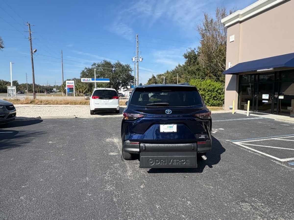 2024 TOYOTA SIENNA - Image 17