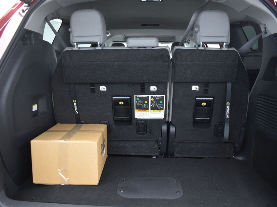 New 2025 Toyota Sienna Hybrid XLE Plus - BraunAbility Side Entry Entry Fold Out Automatic Ramp