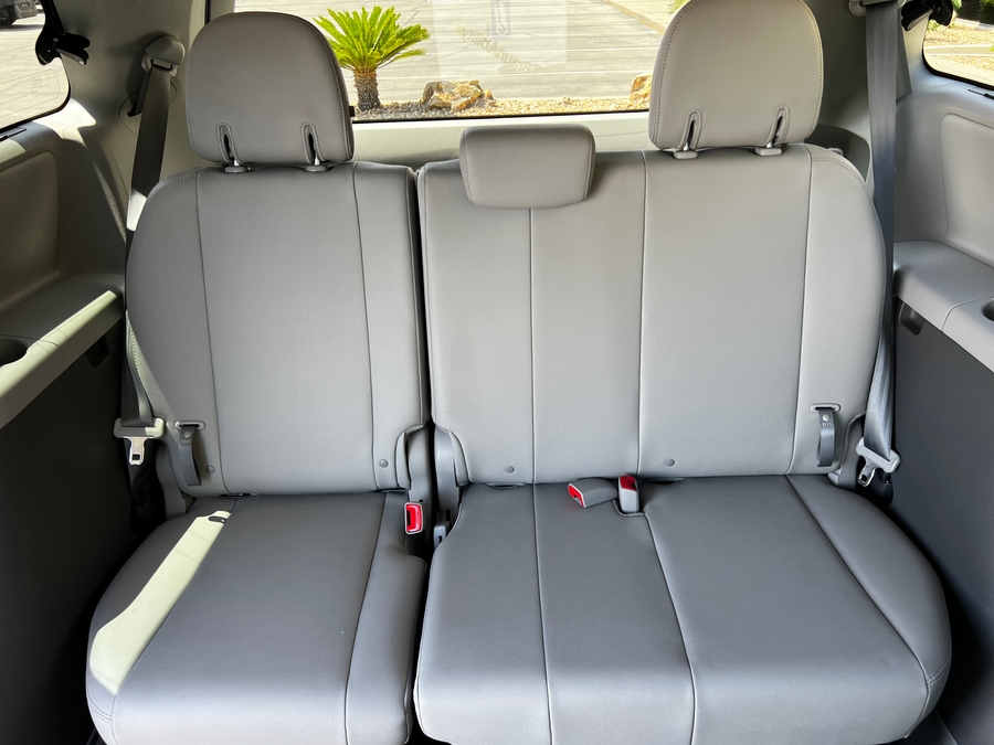 Used 2020 Toyota Sienna XLE - BraunAbility Side Entry Entry In Floor Automatic Ramp