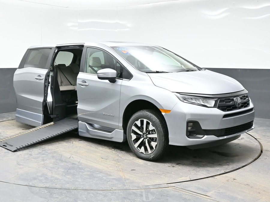 New 2026 Honda Odyssey EX-L - BraunAbility Side Entry Entry In Floor Automatic Ramp