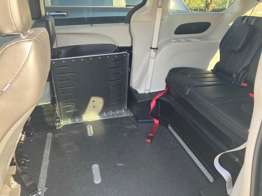 Used 2024 Chrysler Pacifica Touring L - DRIVERGE Side Entry Entry Fold Out Automatic Ramp