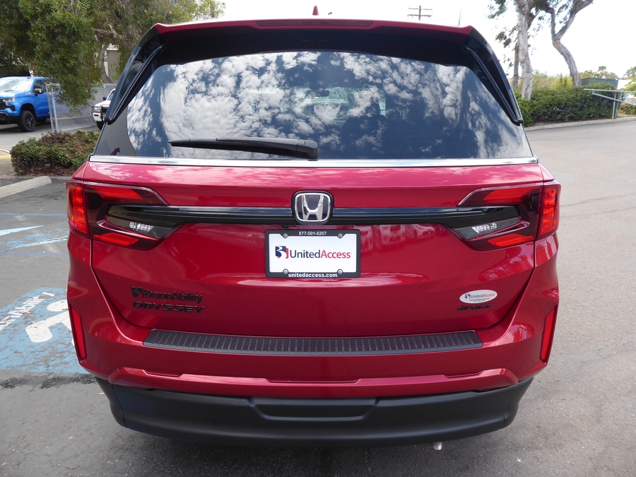 New 2026 Honda Odyssey Sport - BraunAbility Side Entry In Floor Automatic Ramp