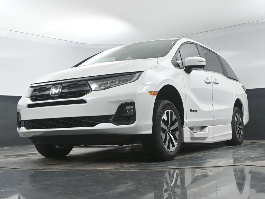 New 2025 Honda Odyssey EX-L - BraunAbility Side Entry Entry In Floor Automatic Ramp
