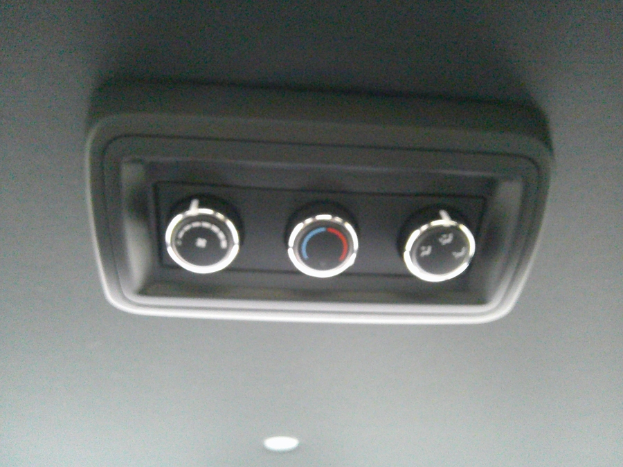 Blue Dodge Grand Caravan image number 18