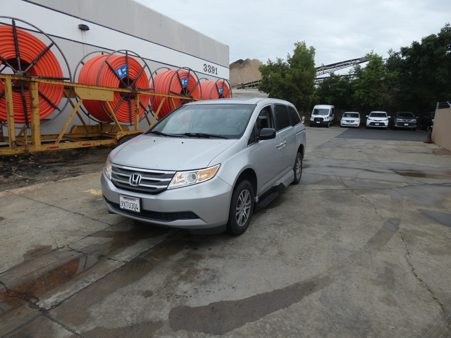  Honda Odyssey image number 2