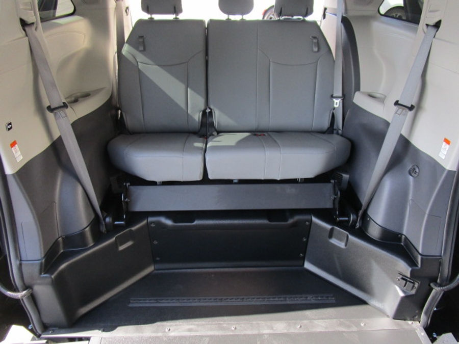 Used 2024 Toyota Sienna Hybrid XLE - BraunAbility Side Entry Entry In Floor Automatic Ramp