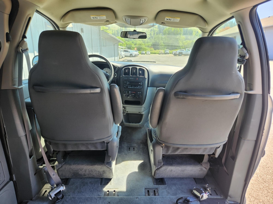 Used 2005 Dodge Grand Caravan SE - VMI Side Entry In Floor Automatic Ramp