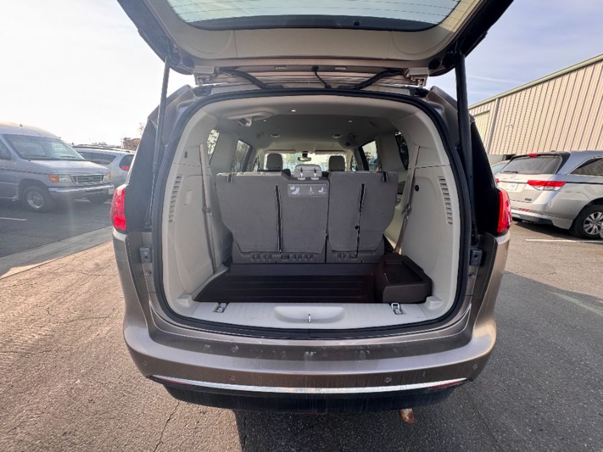 2018 CHRYSLER PACIFICA - Image 5