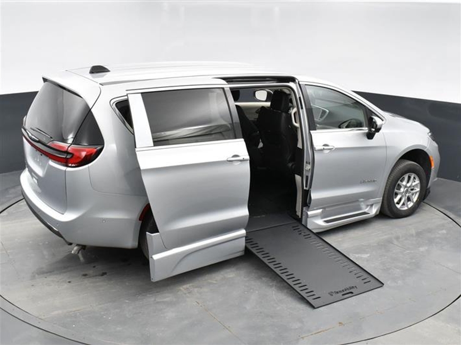 Used 2024 Chrysler Pacifica Touring L - BraunAbility Side Entry Entry In Floor Automatic Ramp