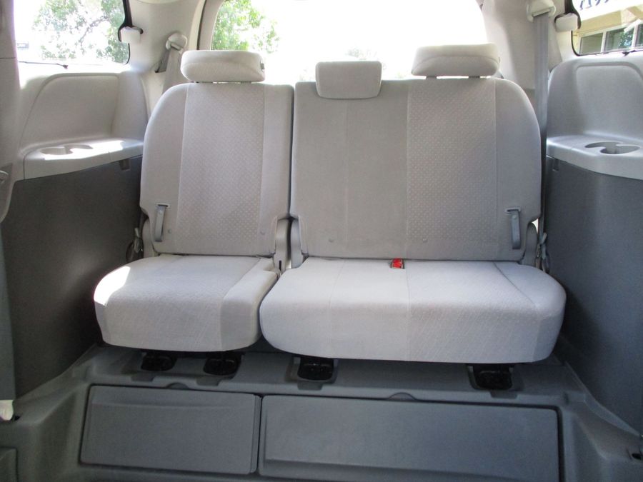Used 2016 Toyota Sienna LE - BraunAbility Side Entry Entry Fold Out Automatic Ramp