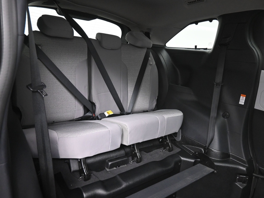 New 2026 Toyota Sienna Hybrid LE - BraunAbility Side Entry Fold Out Automatic Ramp