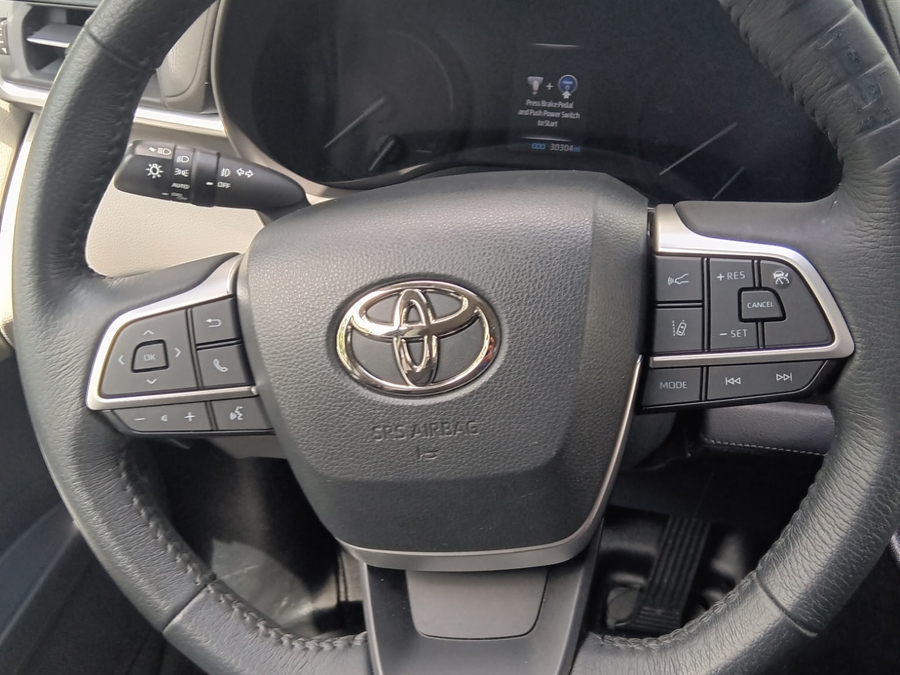 2023 Toyota Sienna XLE - Photo 11