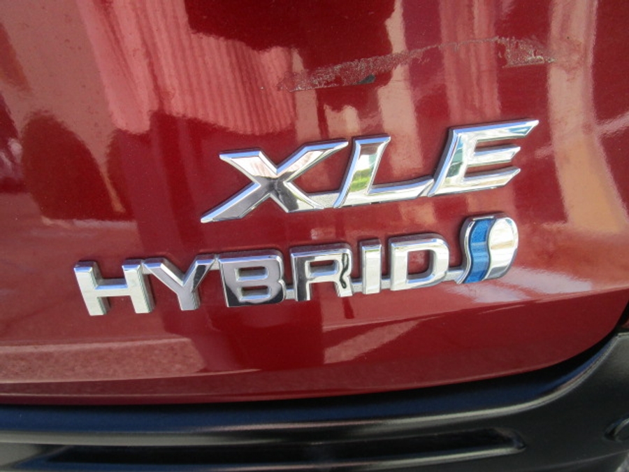 Used 2022 Toyota Sienna Hybrid XLE - VMI Side Entry Entry In Floor Automatic Ramp