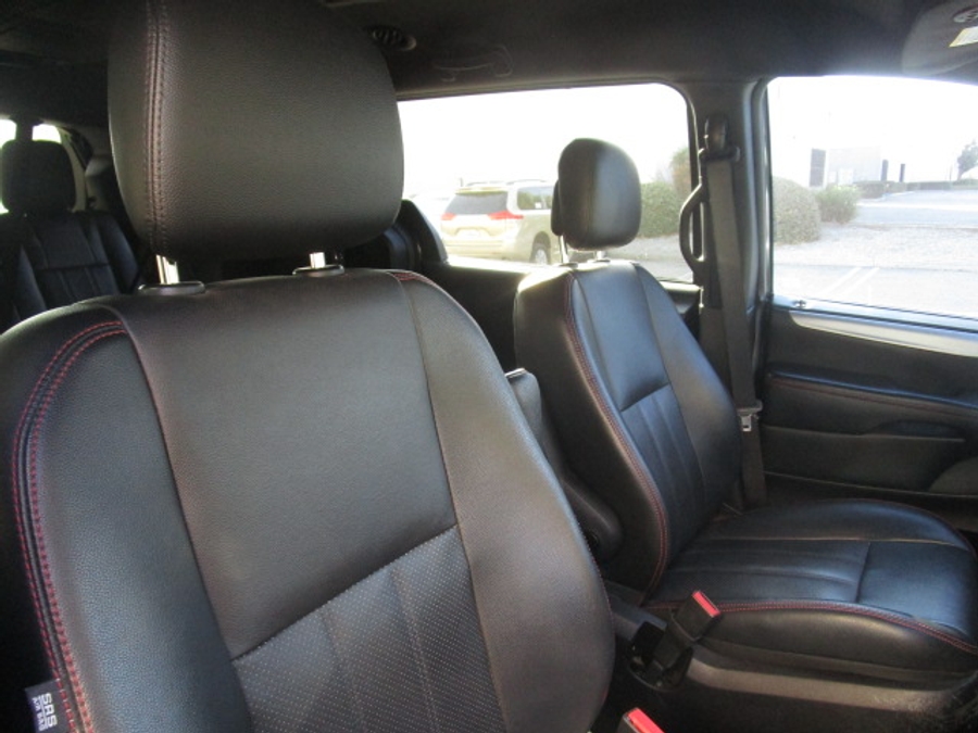 Used 2012 Dodge Grand Caravan RT - BraunAbility Side Entry Entry Fold Out Automatic Ramp