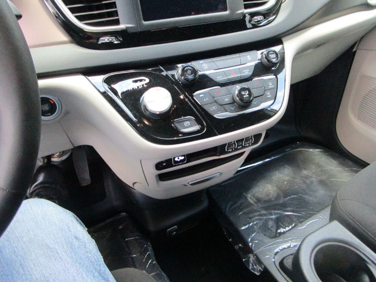 Blanco Chrysler Voyager número de imagen 15